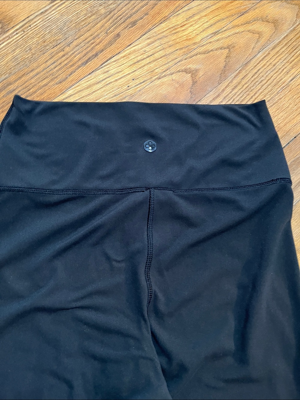 Scorpio Sol Black Active Leggings - Picture 7 of 9
